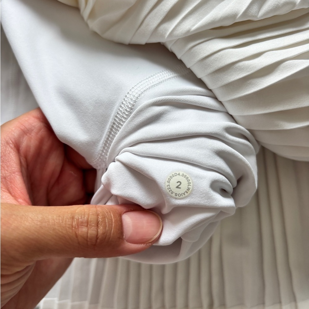 LULULEMON Tiered Pleats HR Tennis Skirt WHITE,
2 Chic White Layered Mini Skirt - Picture 8 of 8